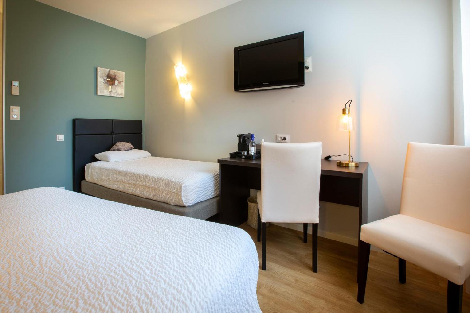 Logis Hotel - Restaurant - Spa - Le Relais De Farrou Villefranche-de-Rouergue Dış mekan fotoğraf