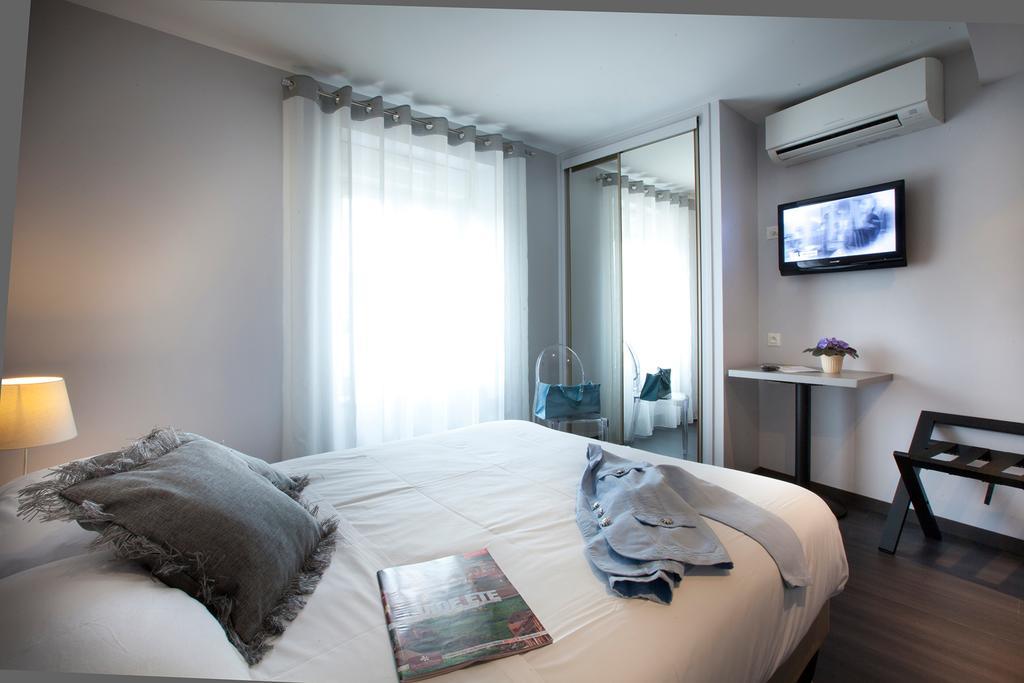 Logis Hotel - Restaurant - Spa - Le Relais De Farrou Villefranche-de-Rouergue Dış mekan fotoğraf