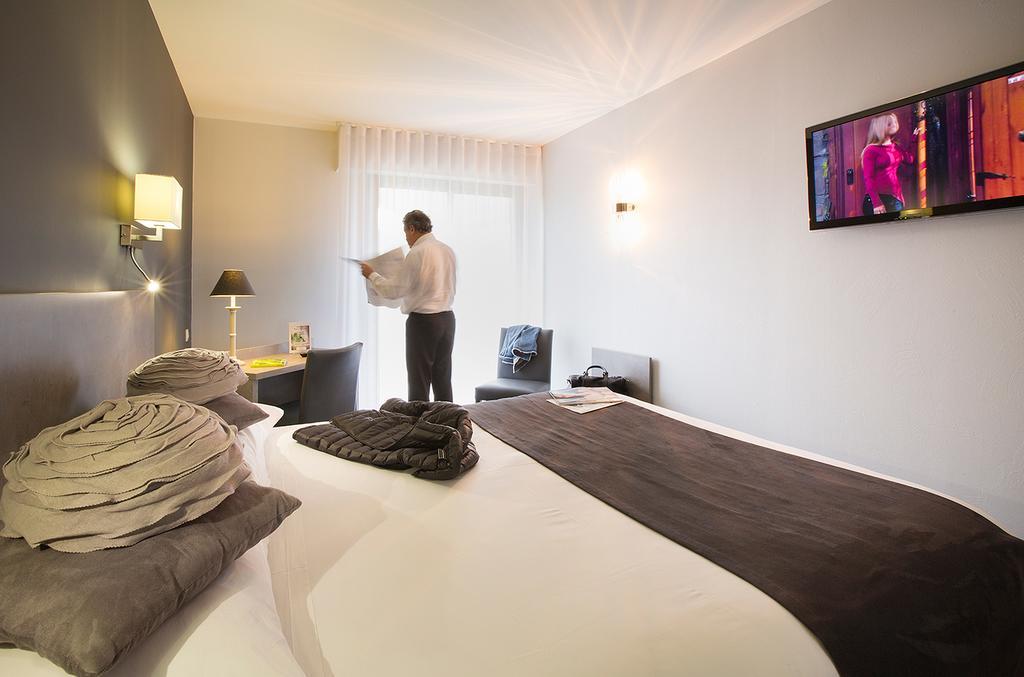 Logis Hotel - Restaurant - Spa - Le Relais De Farrou Villefranche-de-Rouergue Dış mekan fotoğraf