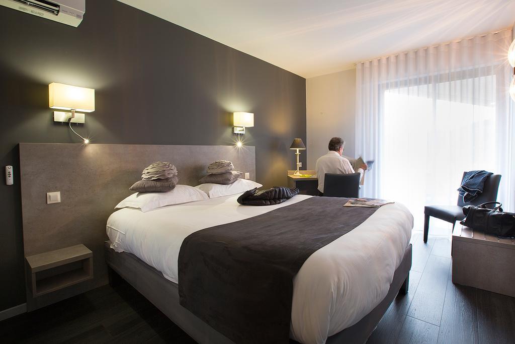 Logis Hotel - Restaurant - Spa - Le Relais De Farrou Villefranche-de-Rouergue Dış mekan fotoğraf