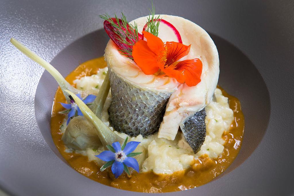 Logis Hotel - Restaurant - Spa - Le Relais De Farrou Villefranche-de-Rouergue Dış mekan fotoğraf